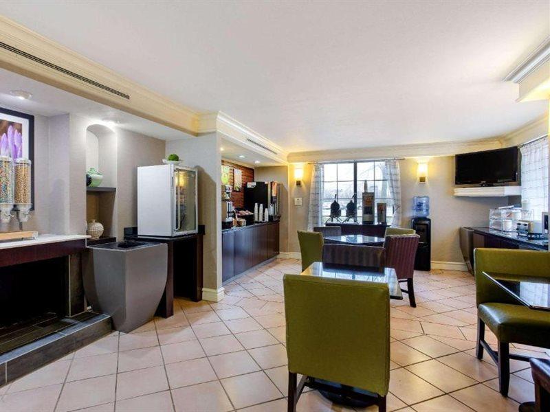 La Quinta Inn By Wyndham Champaign Exteriér fotografie
