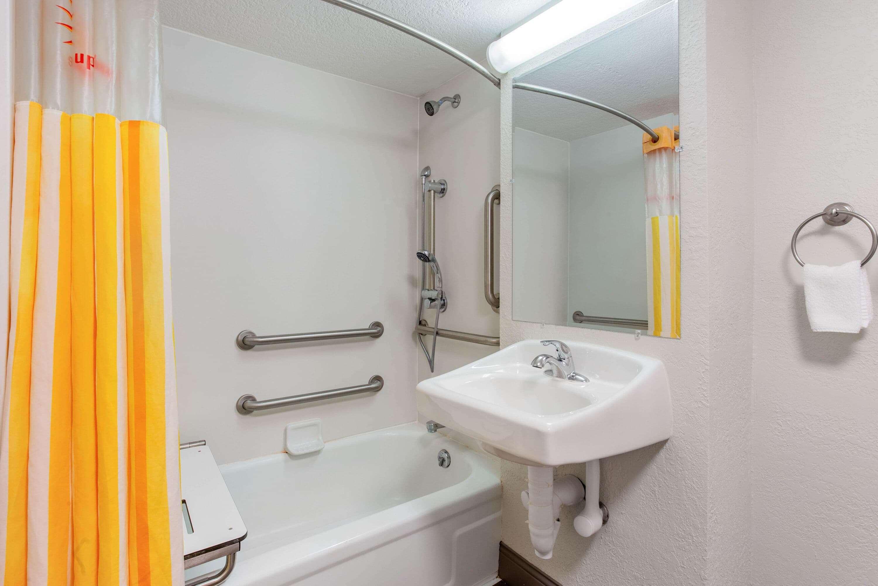 La Quinta Inn By Wyndham Champaign Exteriér fotografie