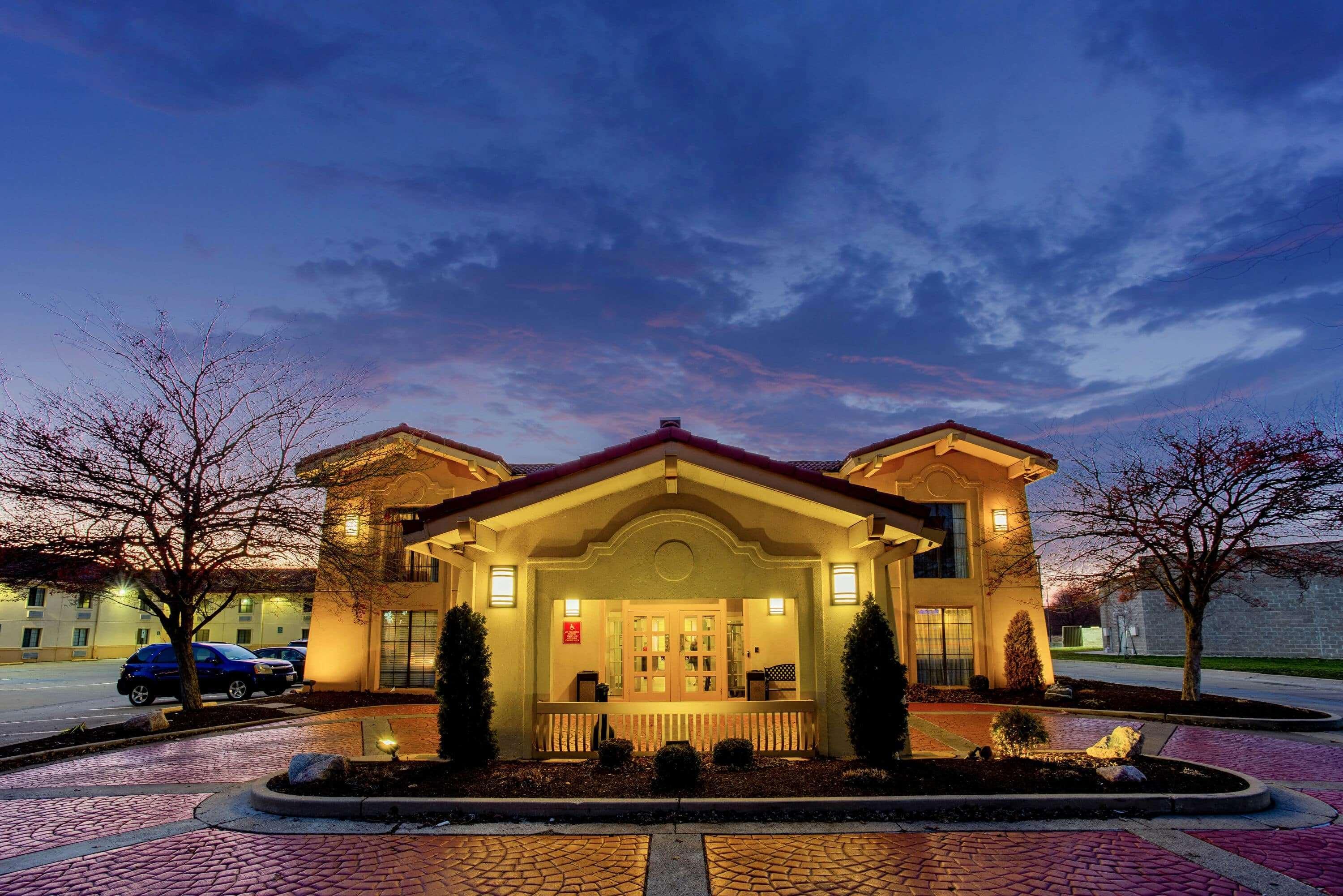 La Quinta Inn By Wyndham Champaign Exteriér fotografie