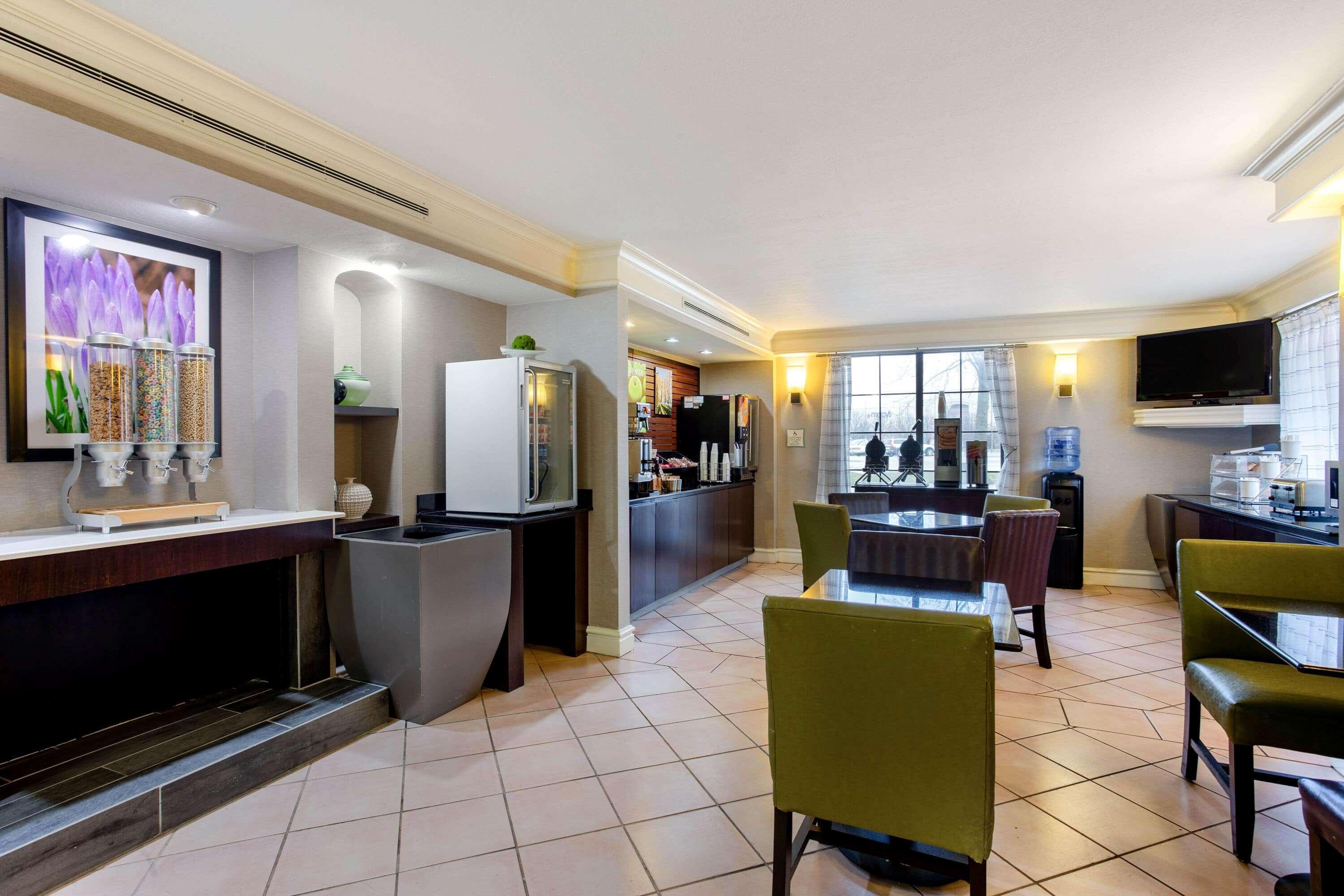 La Quinta Inn By Wyndham Champaign Exteriér fotografie